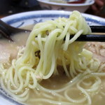 再来軒 - 2018年3月　麺持ち上げ