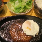 オリジン - サラ玉子ハンバーグ定食（大盛）￥ 790