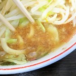 ラーメン二郎 - スープ