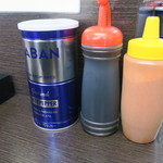 ラーメン二郎 - 卓上調味料