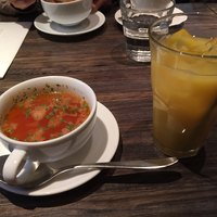 grigio la tavola - 