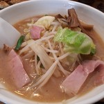 餃子酒家 照井 - みそラーメン(800円)
