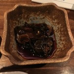 銀座 いっぱし - 赤唐辛子とニンニクの醤油漬け