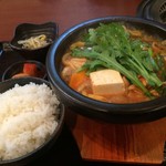 紅梅園 - H.29.12.1.昼 キムチなべ定食 850円