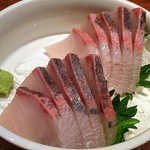 さくら水産 - 当日メニューのカンパチ刺身。この盛りで480円なら破格。アナ嬉しや