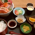 天ぷら 串割烹 なかなか 室屋 - 刺身定食