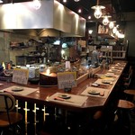 肥後大衆酒場ナナイロ - カウンター席