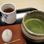 熱田神宮会館 休憩所 - 抹茶&きよめ餅（500円）