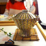 ブラジル屋 - みつまめは、高級感あふれる容器で登場。これは只者ではありません