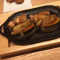ダイナミックキッチン＆バー 響 中之島フェスティバルプラザ店 - 紀州うめどりと野菜の鉄板焼き