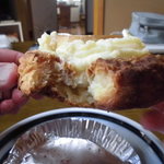 ベーカリーいずみ - プリンちゃんを食べる