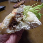 ベーカリーいずみ - ハンバーグパン