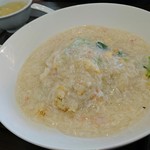 中国料理 桃李坊 - カニあんかけ炒飯900円(サラダ、スープ付)
