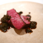 エクアトゥール - 和牛ヒレのローストと花山椒ソース