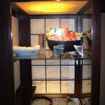 うどん本陣 山田家 - 門の近くにあったショーケースです。