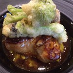 コムダビチュード - フォアグラのポワレ サフランリゾットと山菜