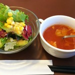 ステーキハウス松木 - 大麦牛切り落としステーキ(150g) 1280円、ライス(大盛り無料)・スープとサラダが付きます