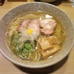 山崎麺二郎 - 塩ラーメン(¥750)