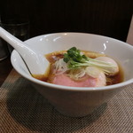 神保町 黒須 - 醤油蕎麦煮玉子850円