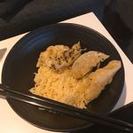 Star Alliance Lounge - ガーリックバスマティライスチャーハンとチキンギョーザ。