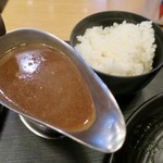 아비꼬 - 無料おかわりのハーフカレーライス