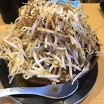 ラーメン大二郎  - 黒てり大二郎（中）野菜マシマシ、ニンニク少なめ、麺半分