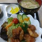 大衆食堂ちとせ - 照焼きチキンのアップ❗