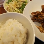 Mirai - ご飯とサラダ