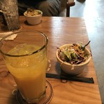 ジャストコーヒー - セットドリンクとサラダ