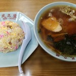 足立屋 - ラーメン　半チャーハン