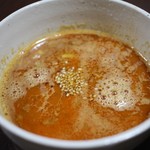 中華そば 味万 - スパイシーなスープ