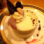 一六珈琲店 - ホワイトチョコレートのケーキ