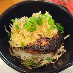 日本酒バル YODARE - おつまみハンバーグ