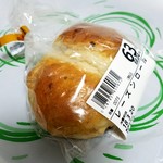 小麦の郷 - レーズンロール63円