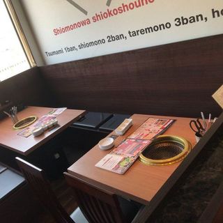 テーブル席