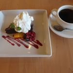 上野の森PARK SIDE CAFE - 濃厚ガトーショコラとブレンドコーヒー