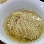 らあめん サンド - 「昆布水」に浸った麺（2018年3月19日）