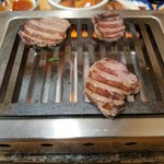 スタミナ苑 - 上タン