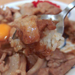 スタミナカレーの店バーグ - スタミナカレー・生（770円）＋中盛（160円）＋肉増し（330円）
      