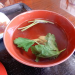 本吉屋 - 三つ葉が香り立ちます