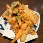 飲んべぇ食堂 らくだ屋 - お通し(野菜かき揚げ)