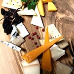 グラード - 少しずつ食べれるヨーロッパのチーズ盛り