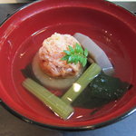 エルムガーデン - 若布と蓮根の清汁、海老進上と京簬を添えて