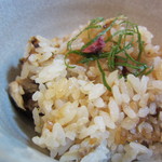 エルムガーデン - 桜と鰤の炊き込み御飯