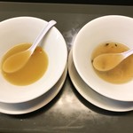 らぁめん登里勝 - 塩のスープ比較