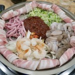 존슨부대찌개 - 料理写真:チュサムプデポックンセトゥ(쭈삼부대볶음세트) 3人前27000ウォン