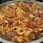 존슨부대찌개 - チュサムプデポックンセトゥ(쭈삼부대볶음세트) 3人前27000ウォン