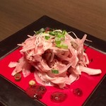 喰心 meat Dining - 地鶏の梅肉和え