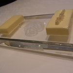 ア・ニュ ルトゥルヴェ・ヴー - 