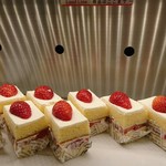 タカノフルーツパーラー - 苺のショートケーキ